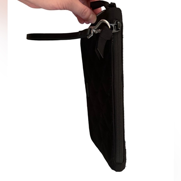 Vera Bradley Travel Wallet Wristlet in Black Quilted - Picture 2 of 3